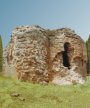 Ábsides, Bóvedas de cañón, Cabecera, Cripta y Ventanas