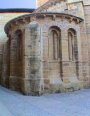 Ábside central, Cabecera, Canecillos, Capiteles, Girola, Marcas de Cantería y Ventanas